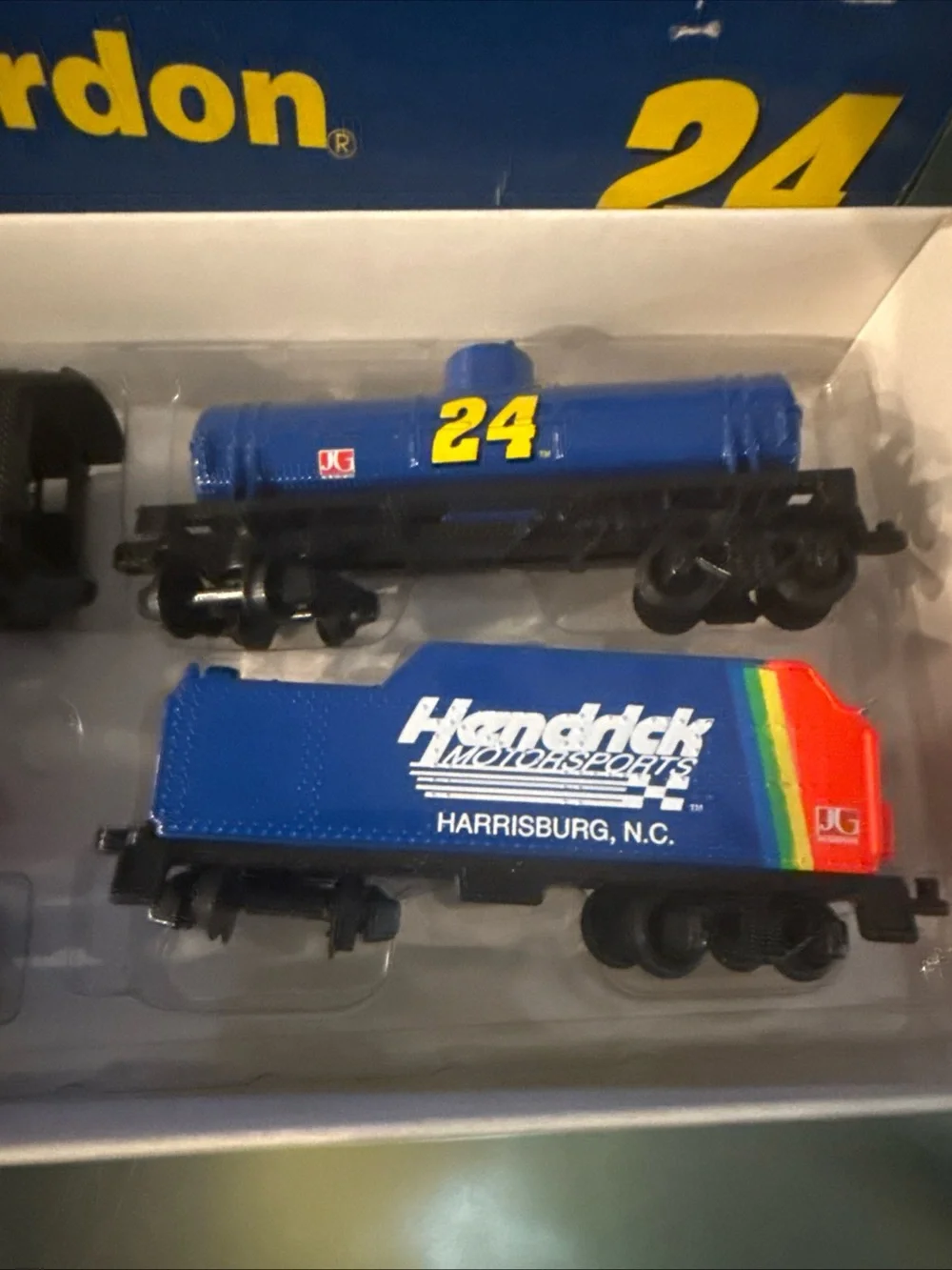 Revell Jeff Gordon DUPONT #24 H.O Train Collection Set 1of 5004 1st Edition